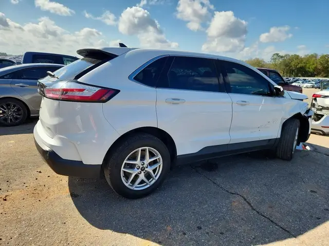 FORD EDGE SEL 2023