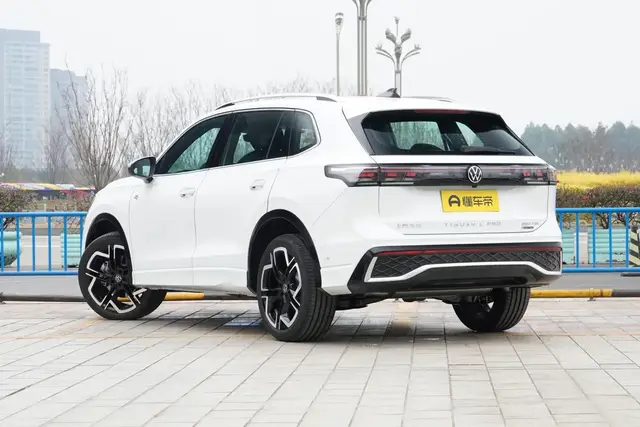 VOLKSWAGEN TIGUAN L 2026