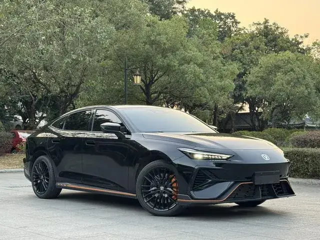 CHANGAN UNI-V 2025