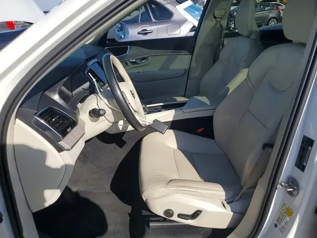 VOLVO XC90 PLUS 2023