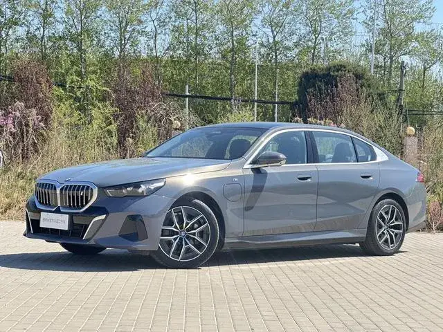 BMW I5 35L + М-ПАКЕТ 2024