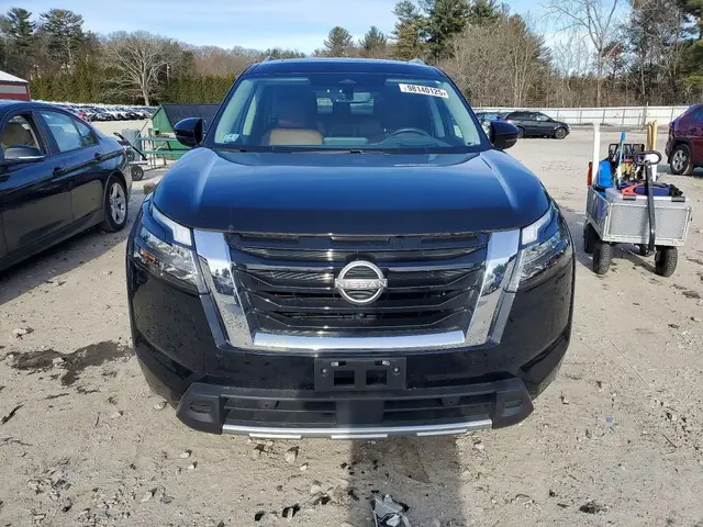 NISSAN PATHFINDER PLATINUM 2022