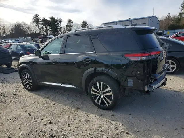 NISSAN PATHFINDER PLATINUM 2022