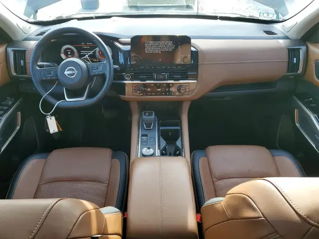 NISSAN PATHFINDER PLATINUM 2022