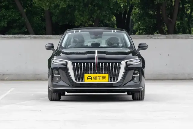 HONGQI H5 QIYUE EDITION (БАЗОВАЯ) 2024