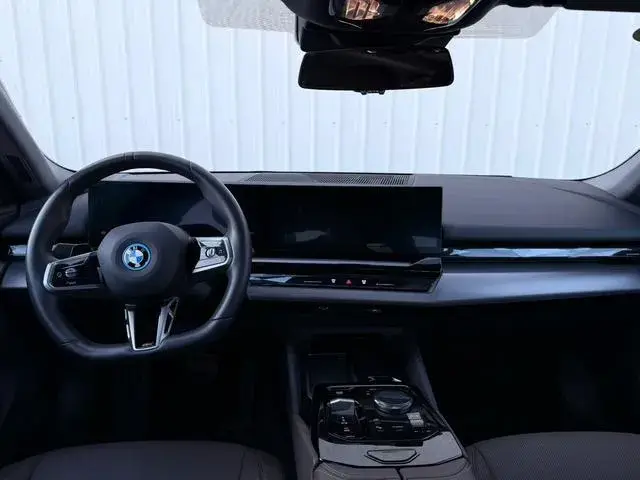 BMW I5 35L + М-ПАКЕТ 2024
