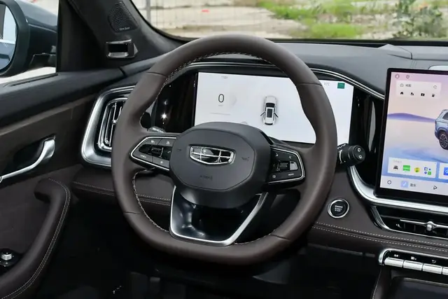 GEELY MONJARO STARWAY (МАКСИМАЛЬНАЯ С ЗИМНИМ ПАКЕТОМ) 2026
