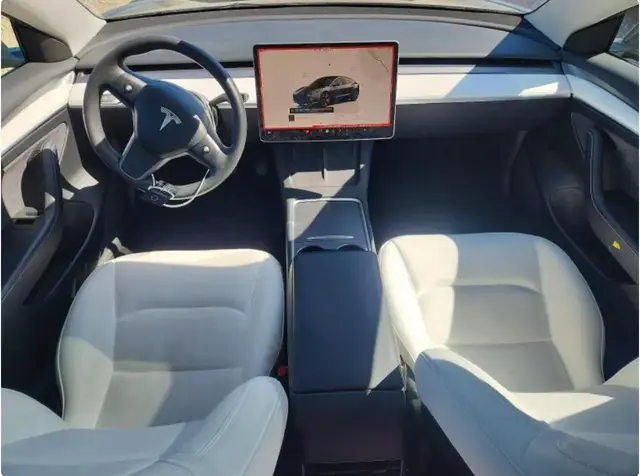 TESLA MODEL 3 2023