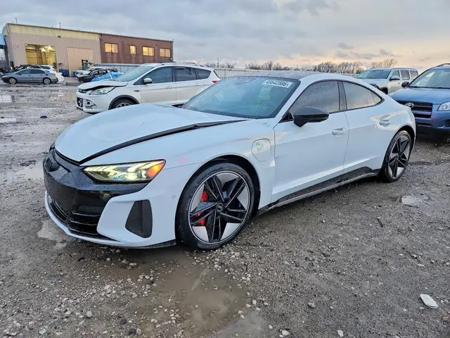 AUDI E-TRON RS E-TRON GT 2022
