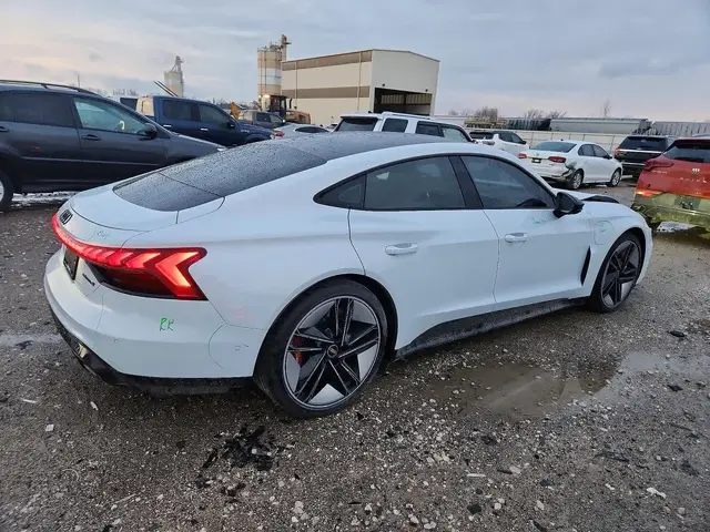 AUDI E-TRON RS E-TRON GT 2022