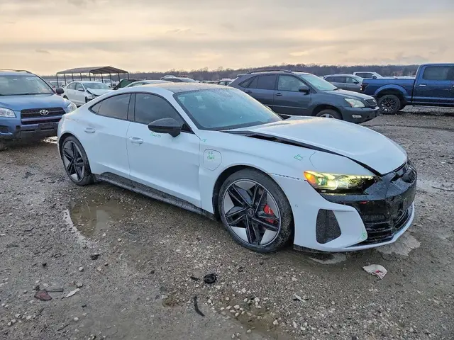 AUDI E-TRON RS E-TRON GT 2022