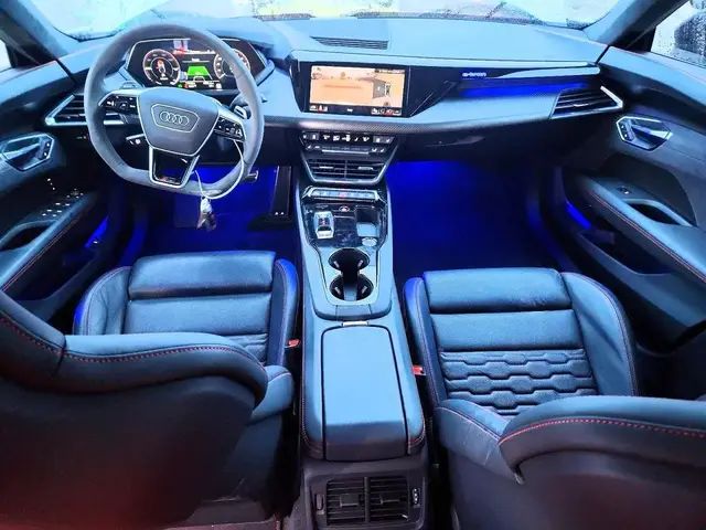 AUDI E-TRON RS E-TRON GT 2022