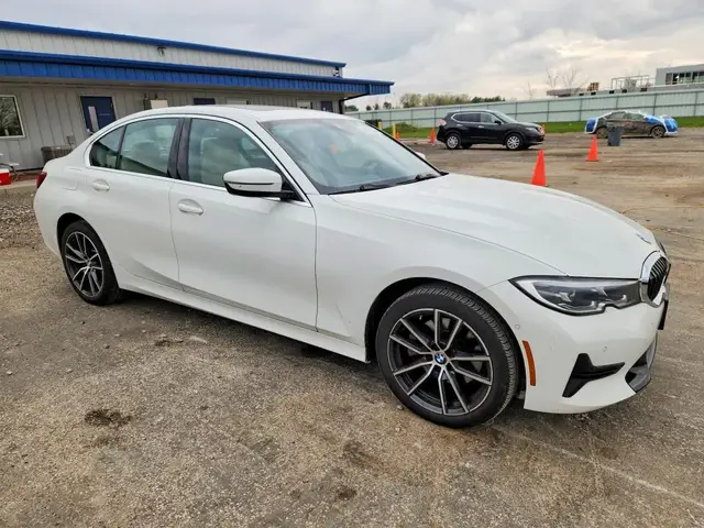 BMW 330XI 2021