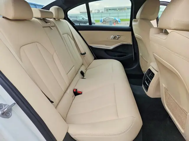 BMW 330XI 2021