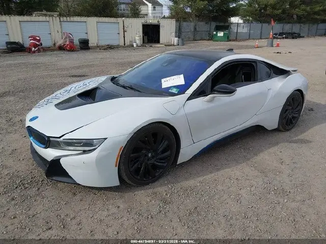 BMW I8 2016