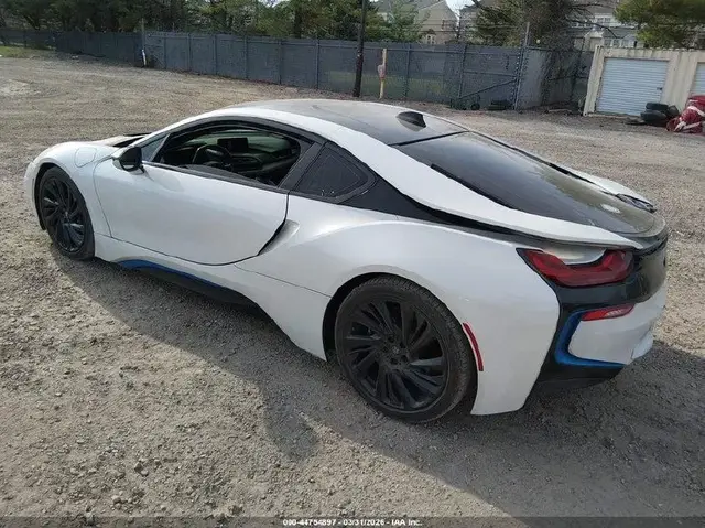 BMW I8 2016