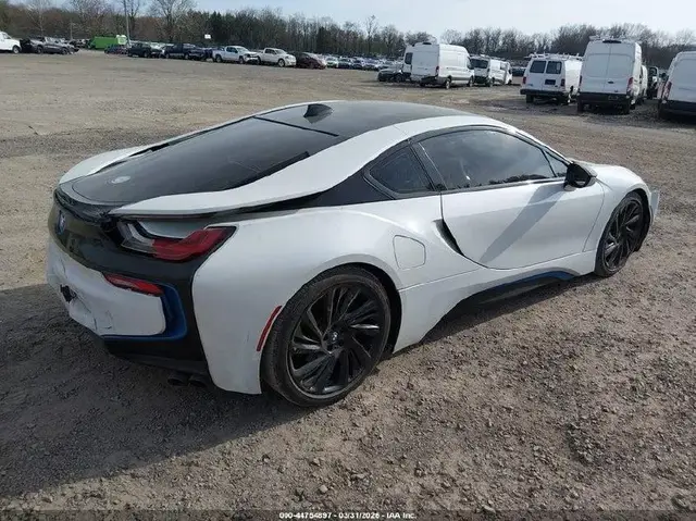 BMW I8 2016