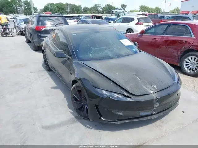 TESLA MODEL 3 PERFORMANCE 2024