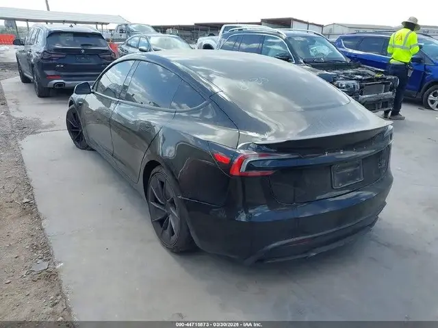 TESLA MODEL 3 PERFORMANCE 2024