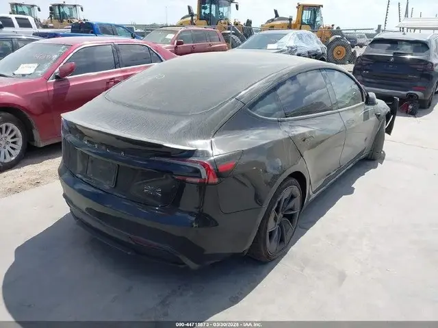 TESLA MODEL 3 PERFORMANCE 2024