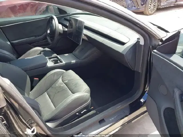 TESLA MODEL 3 PERFORMANCE 2024