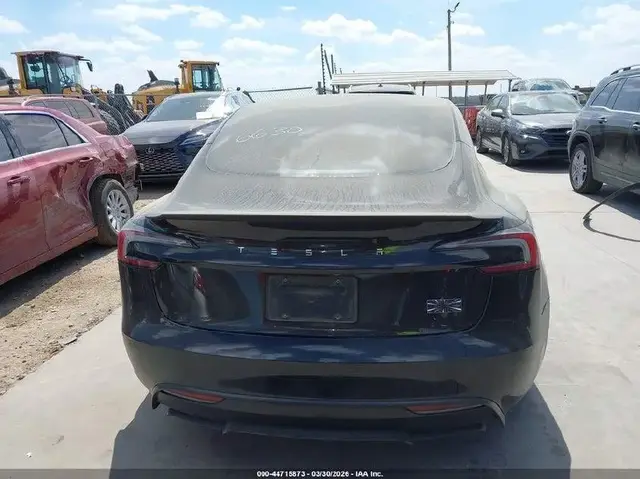 TESLA MODEL 3 PERFORMANCE 2024