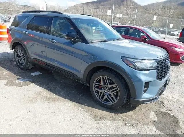 FORD EXPLORER ST 2026