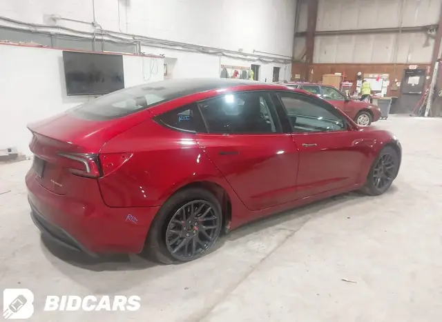 TESLA MODEL 3 LONG RANGE 2024