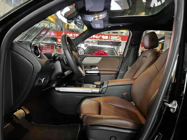 MERCEDES-BENZ GLB 200 DYNAMIC 2023
