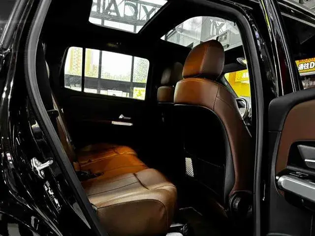 MERCEDES-BENZ GLB 200 DYNAMIC 2023
