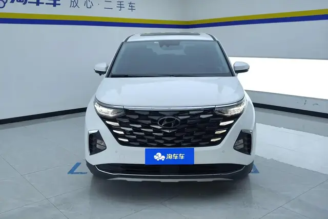 HYUNDAI CUSTO PREMIUM 2023