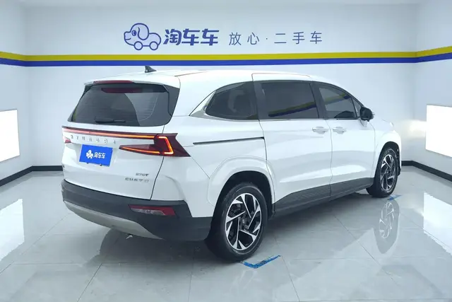 HYUNDAI CUSTO PREMIUM 2023