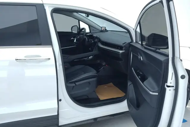 HYUNDAI CUSTO PREMIUM 2023