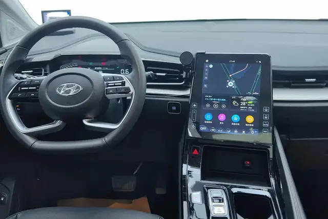 HYUNDAI CUSTO PREMIUM 2023
