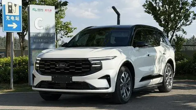 FORD EDGE L 2 2023