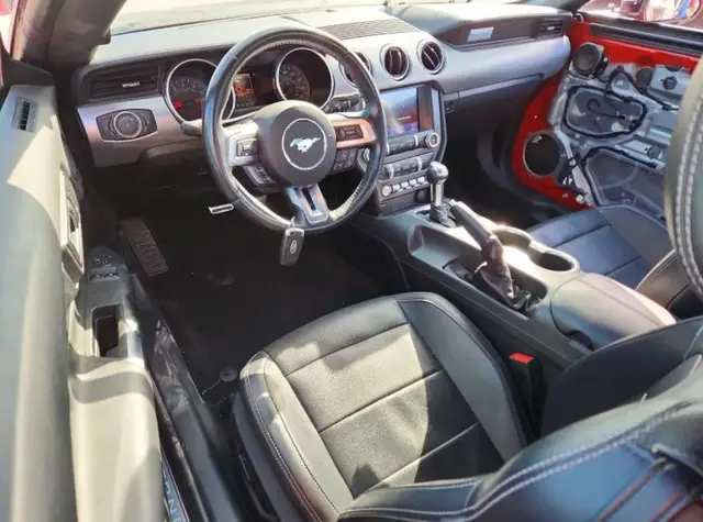 FORD MUSTANG 2023