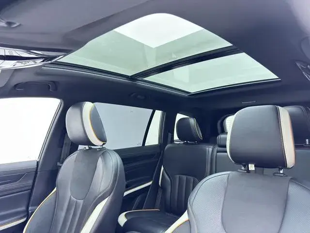 FORD EQUATOR PREMIUM 2023