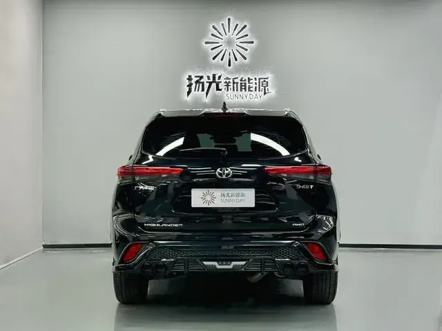 TOYOTA HIGHLANDER LUXURY 2023