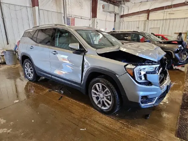 GMC TERRAIN SLT 2023