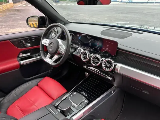 MERCEDES-BENZ GLB AMG 35 4MATIC 2023