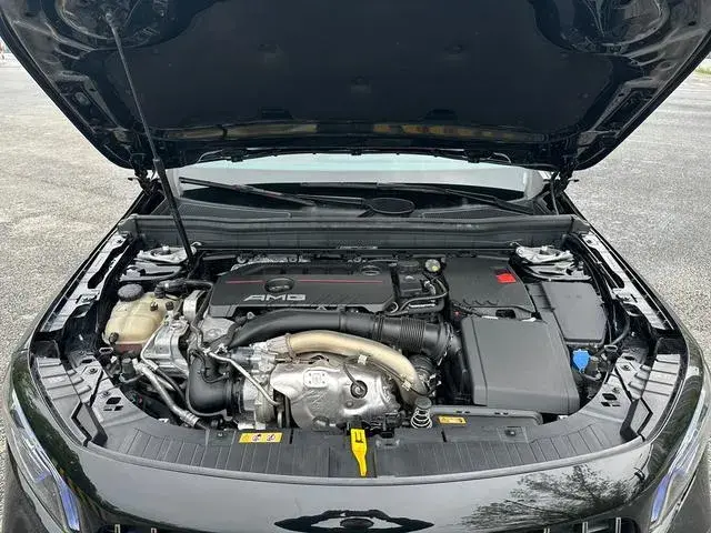 MERCEDES-BENZ GLB AMG 35 4MATIC 2023