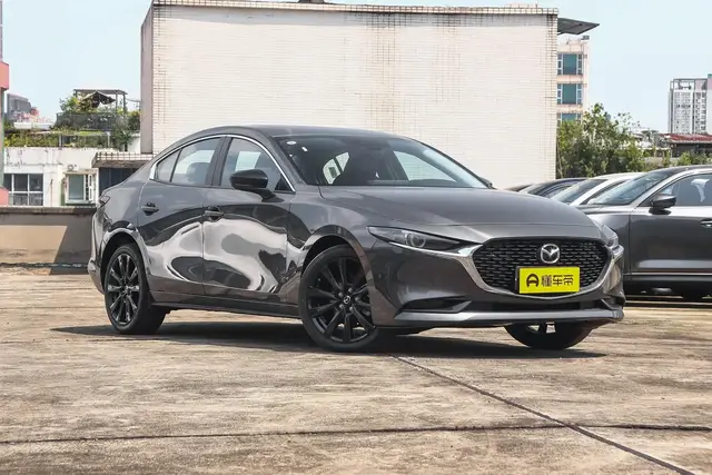 MAZDA 3 AXELA 2 2025