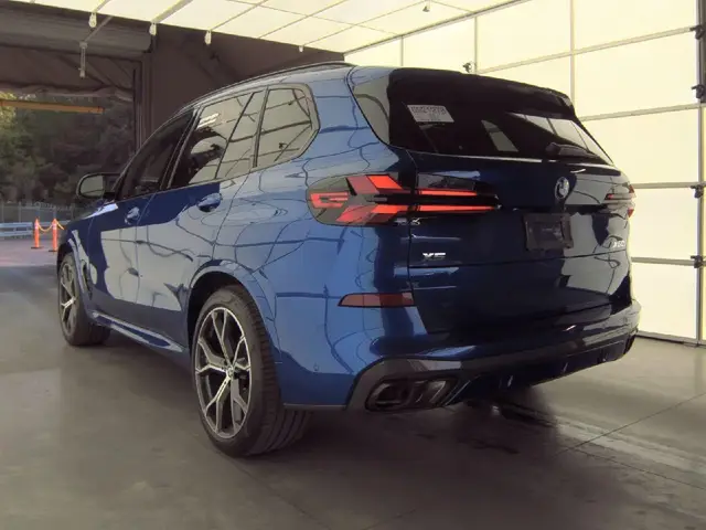 BMW X5 SPORTS ACTIVITY VEHICLE 2025