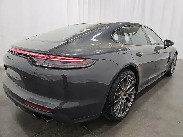 PORSCHE PANAMERA 4 PLATINUM EDITION 2023