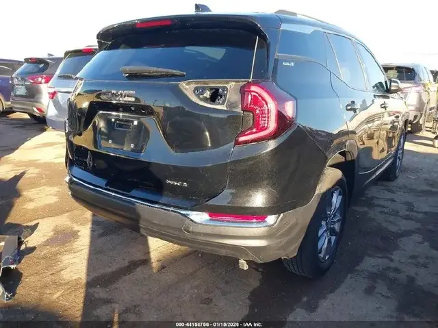 GMC TERRAIN SLT 2023