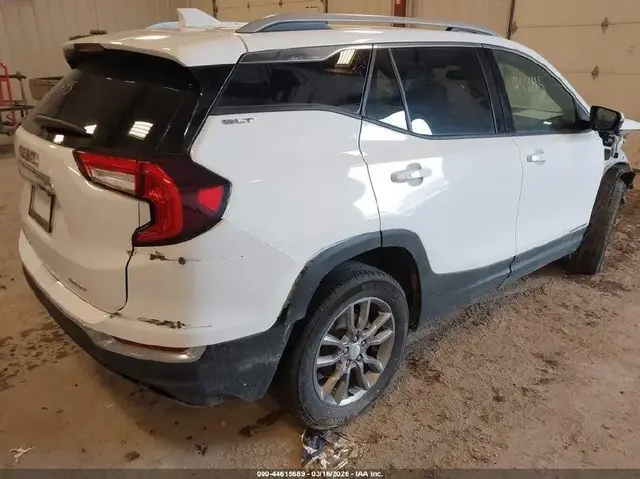 GMC TERRAIN SLT 2024