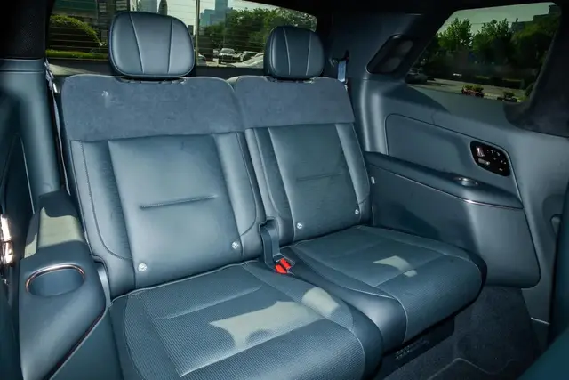 LYNK & CO 900 ULTRA SIX-SEAT 2026