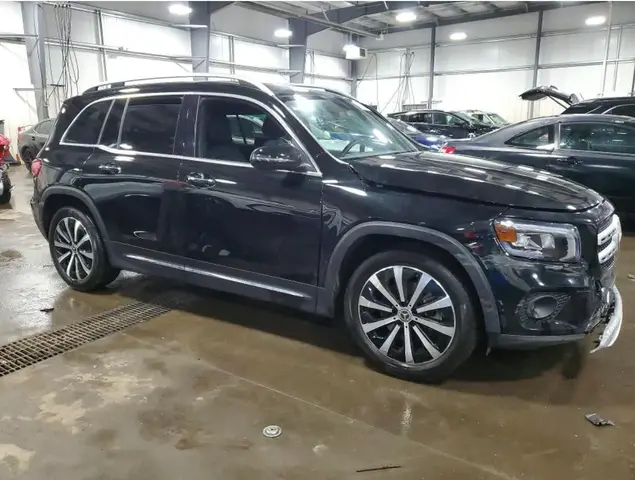 MERCEDES-BENZ GLB 250 4MATIC 2022