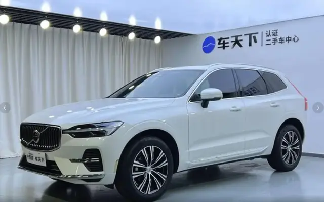 VOLVO XC60 LUXURY 2022
