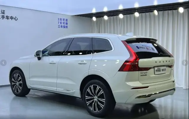 VOLVO XC60 LUXURY 2022